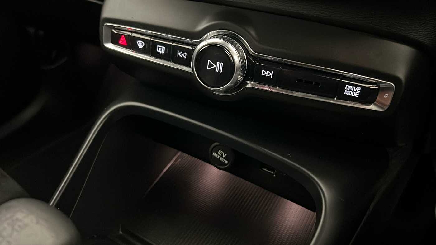 Used Volvo XC40 2021 for sale - 76404689: Photo 44