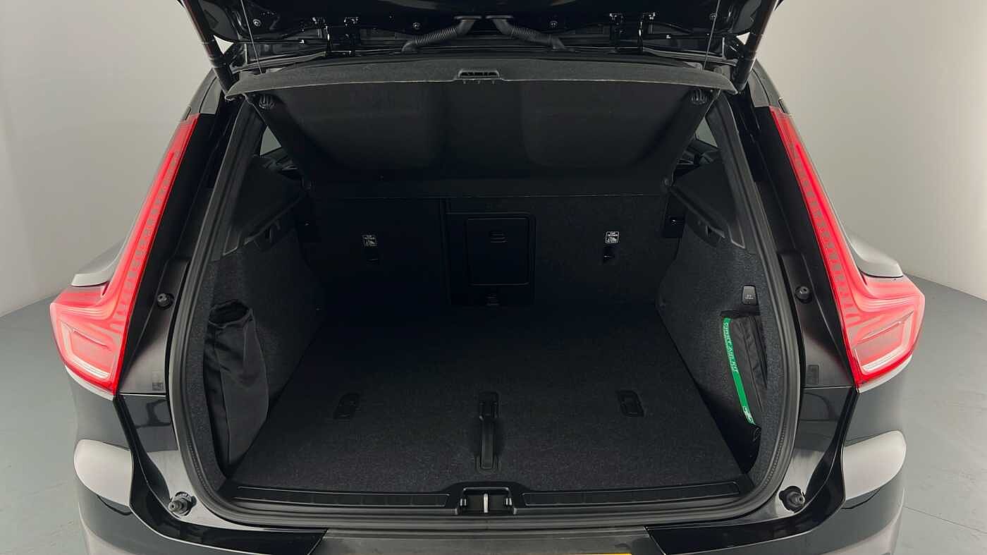 Used Volvo XC40 2025 for sale - 77035873: Photo 19