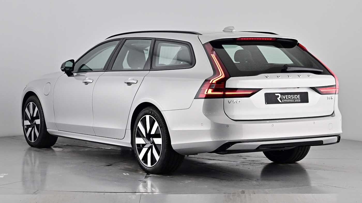 Used Volvo V90 2025 for sale - 76519415: Photo 2