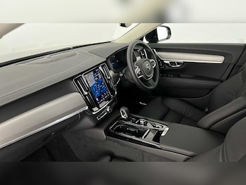 Used Volvo V90 2025 for sale - 76519415: Photo