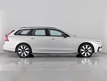 Used Volvo V90 2025 for sale - 76519415: Photo