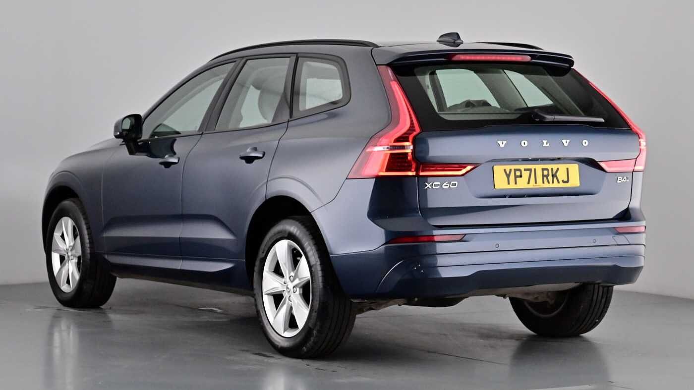 Used Volvo XC60 2021 for sale - 77005245: Photo 2