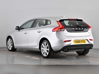 Used Volvo V40 2018 for sale - 77678864: Photo
