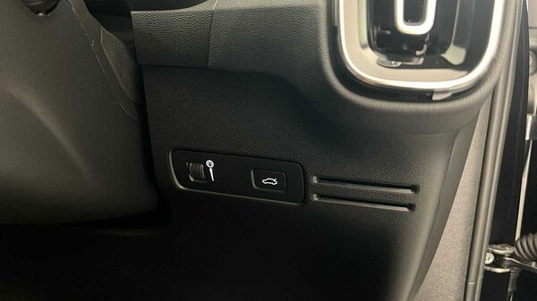 Used Volvo XC40 2022 for sale - 75775951: Photo 32