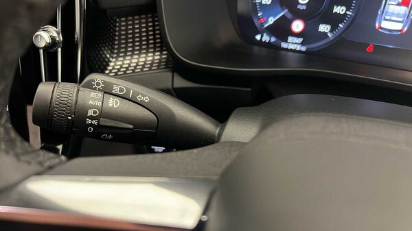 Used Volvo XC40 2022 for sale - 75775951: Photo 34
