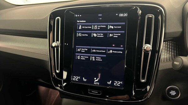 Used Volvo XC40 2022 for sale - 75775951: Photo 36
