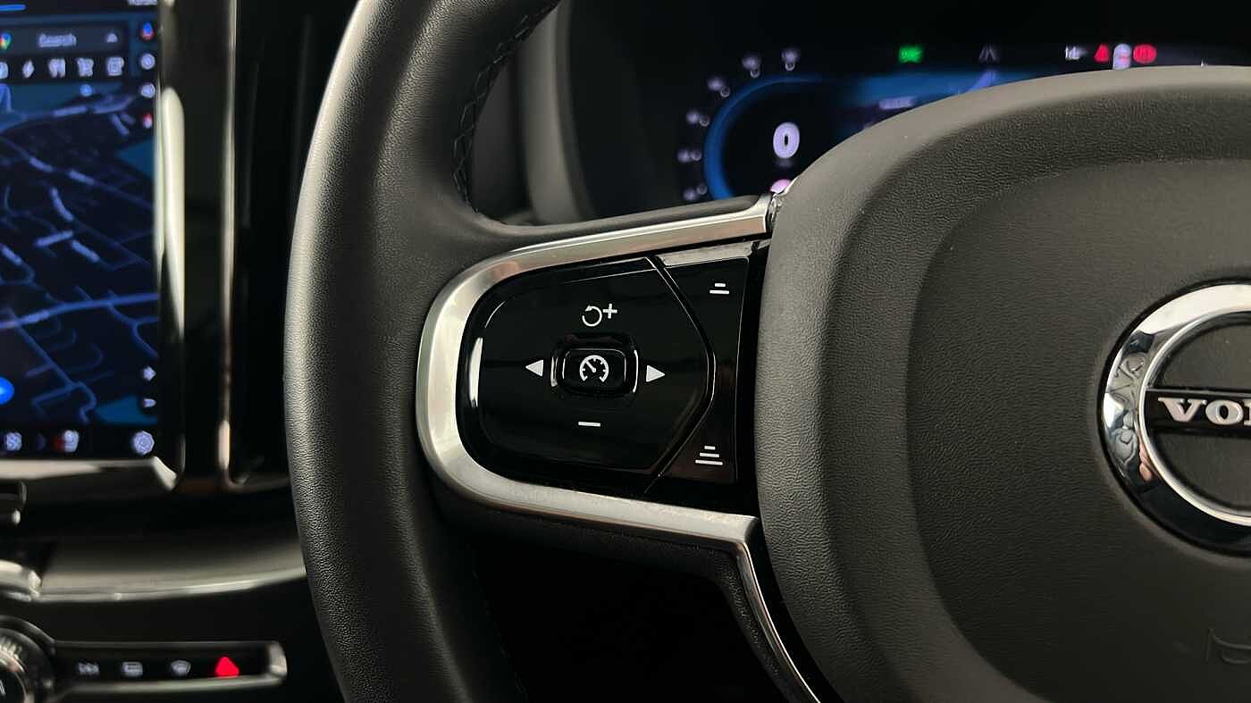 Used Volvo XC60 2023 for sale - 77235500: Photo 17