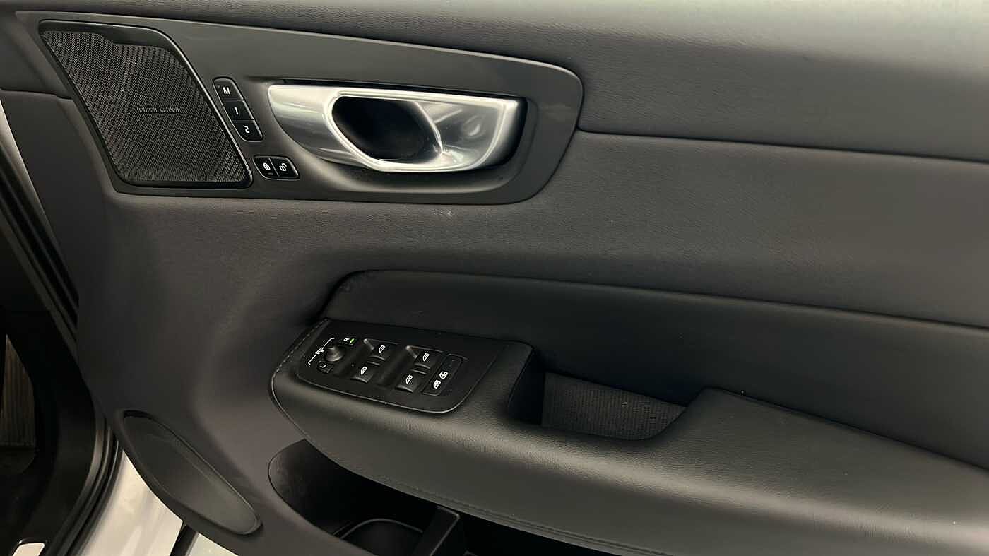 Used Volvo XC60 2023 for sale - 77235500: Photo 34