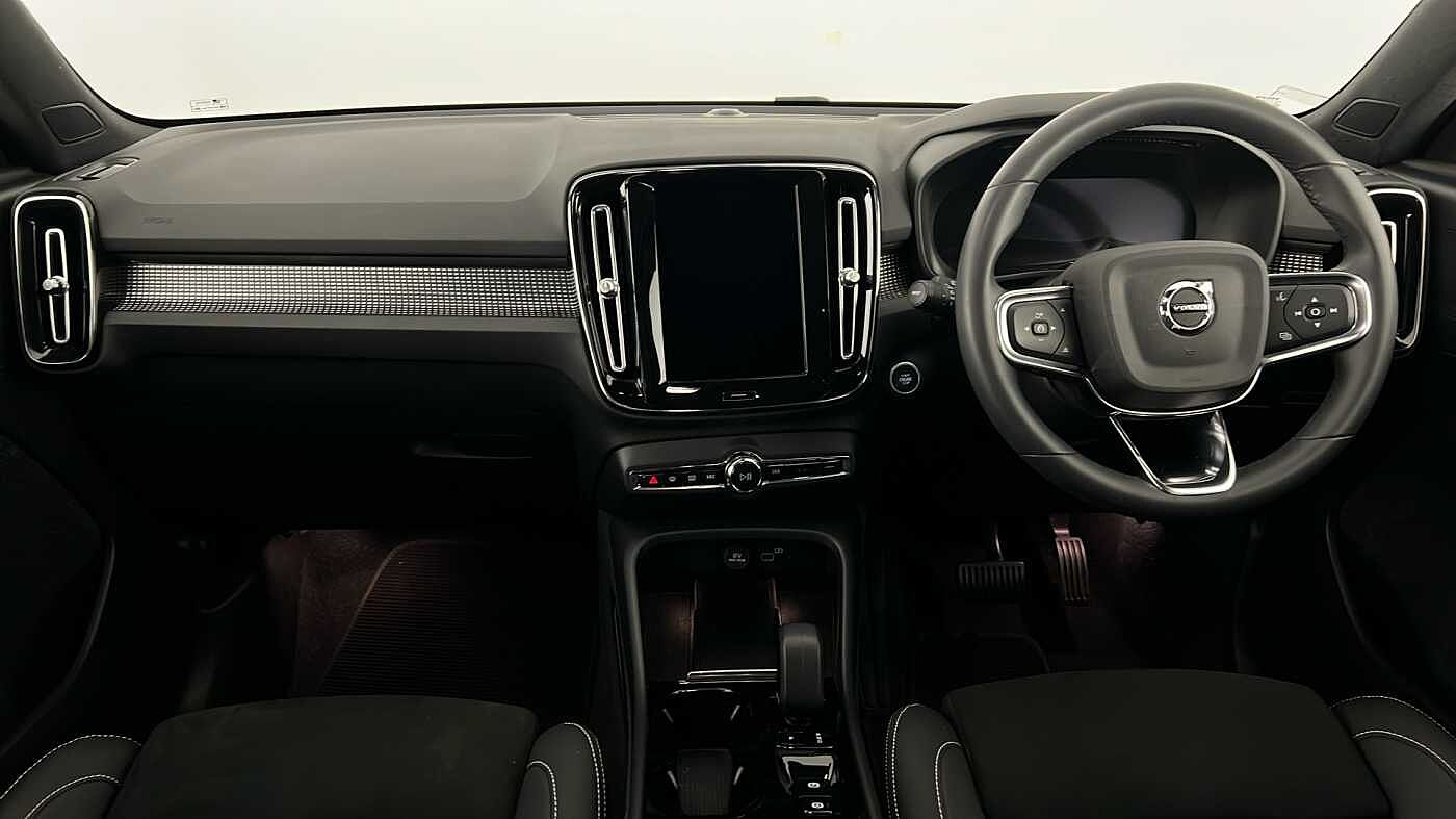 Used Volvo XC40 2023 for sale - 77047548: Photo 11