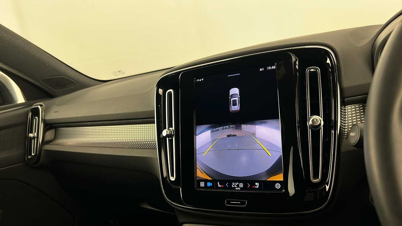 Used Volvo XC40 2023 for sale - 77047548: Photo 24