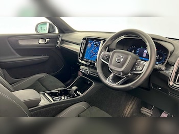 Used Volvo XC40 2025 for sale - 77797790: Photo