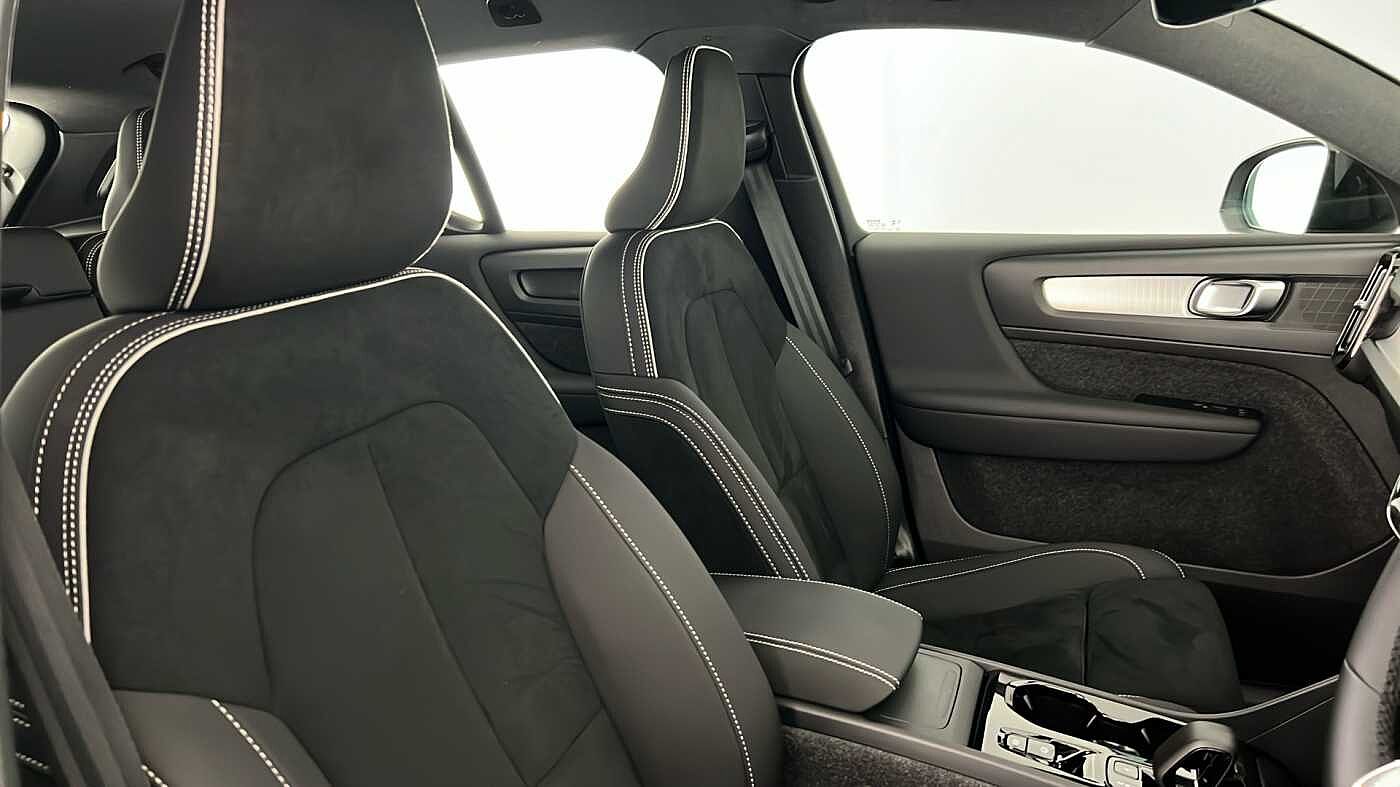 Used Volvo XC40 2025 for sale - 76780319: Photo 34