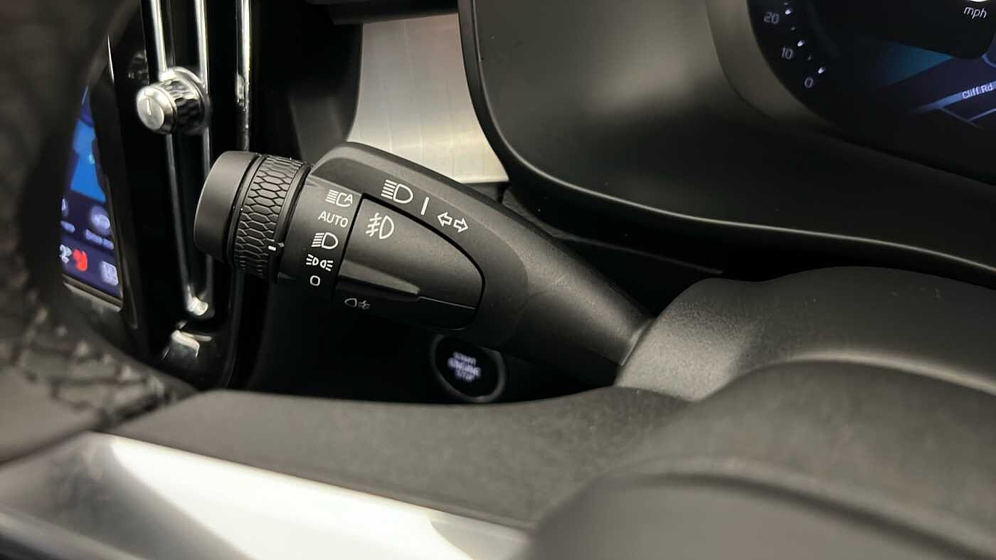 Used Volvo XC40 2025 for sale - 76780319: Photo 38