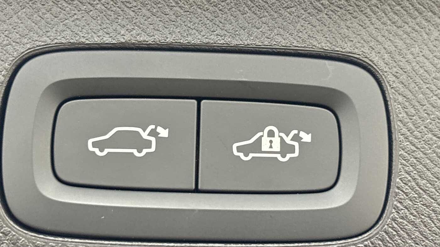 Used Volvo XC90 2025 for sale - 76652360: Photo 17