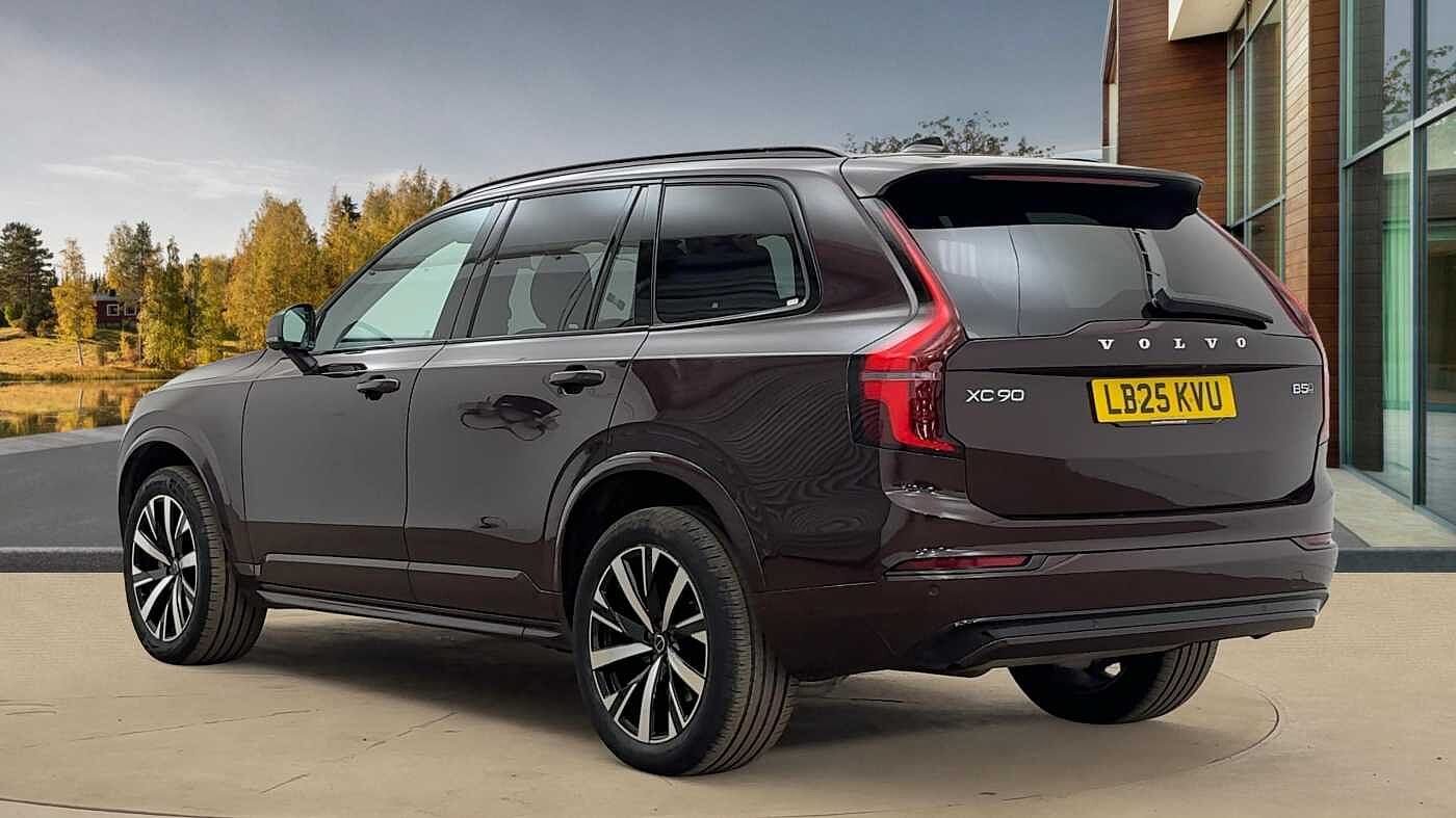 Used Volvo XC90 2025 for sale - 76652360: Photo 2