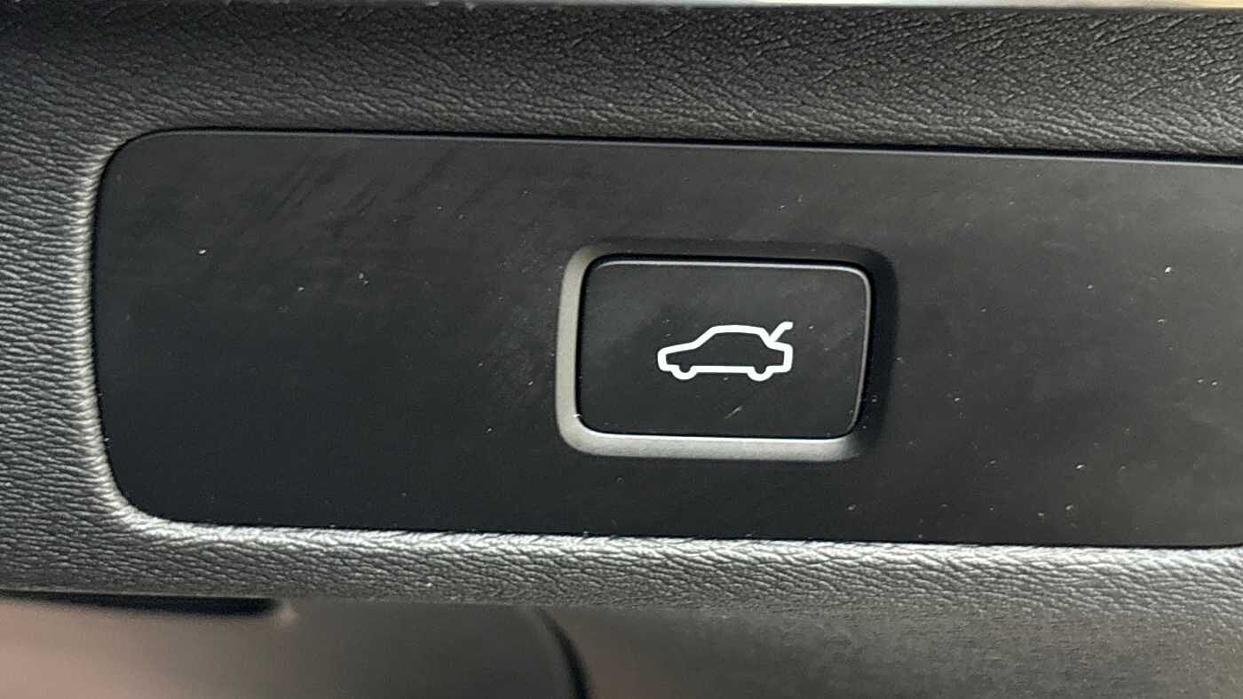 Used Volvo XC90 2025 for sale - 76652360: Photo 28