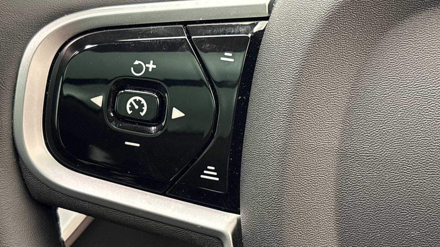 Used Volvo XC90 2025 for sale - 76652360: Photo 29