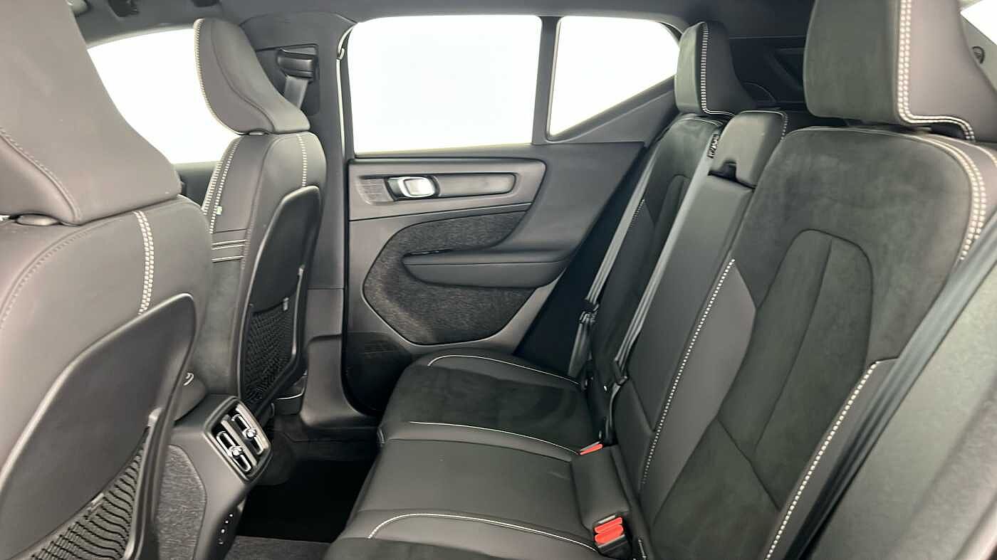 Used Volvo XC40 2023 for sale - 77035875: Photo 13