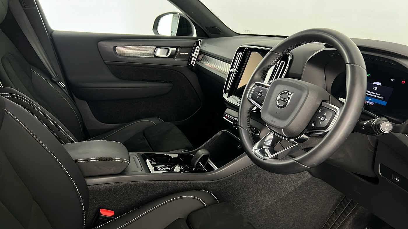 Used Volvo XC40 2023 for sale - 77035875: Photo 14