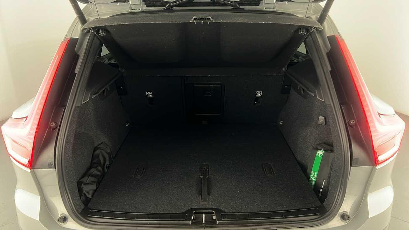 Used Volvo XC40 2023 for sale - 77035875: Photo 20