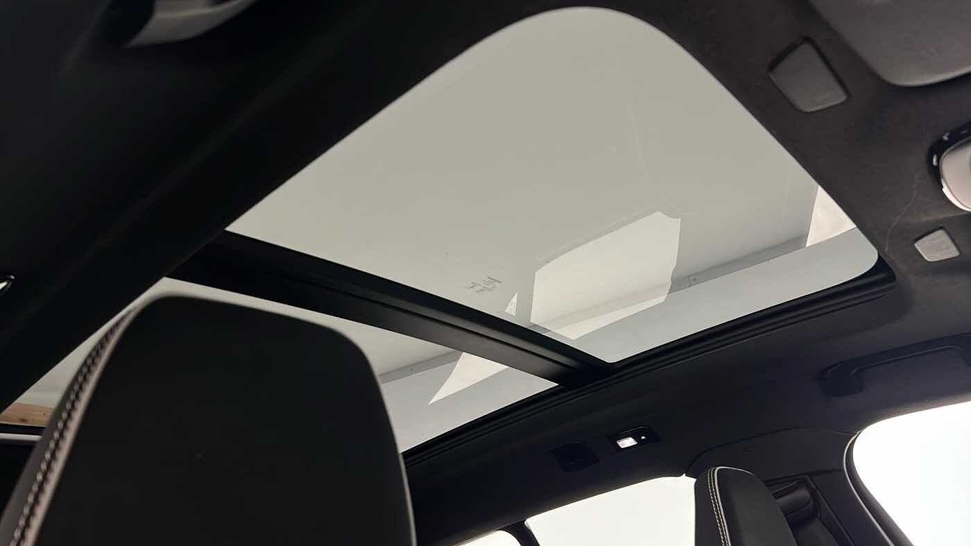 Used Volvo XC40 2023 for sale - 77035875: Photo 29