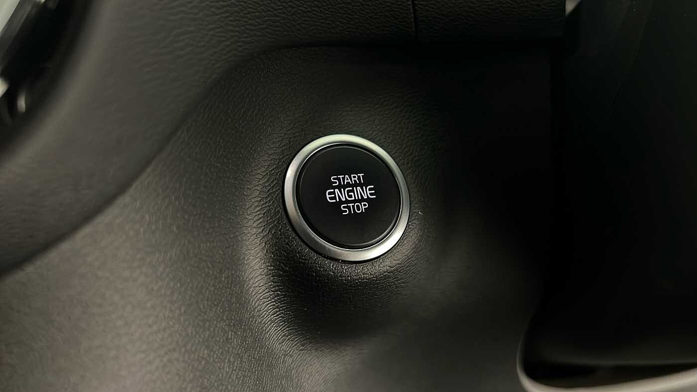 Used Volvo XC40 2023 for sale - 77035875: Photo 30