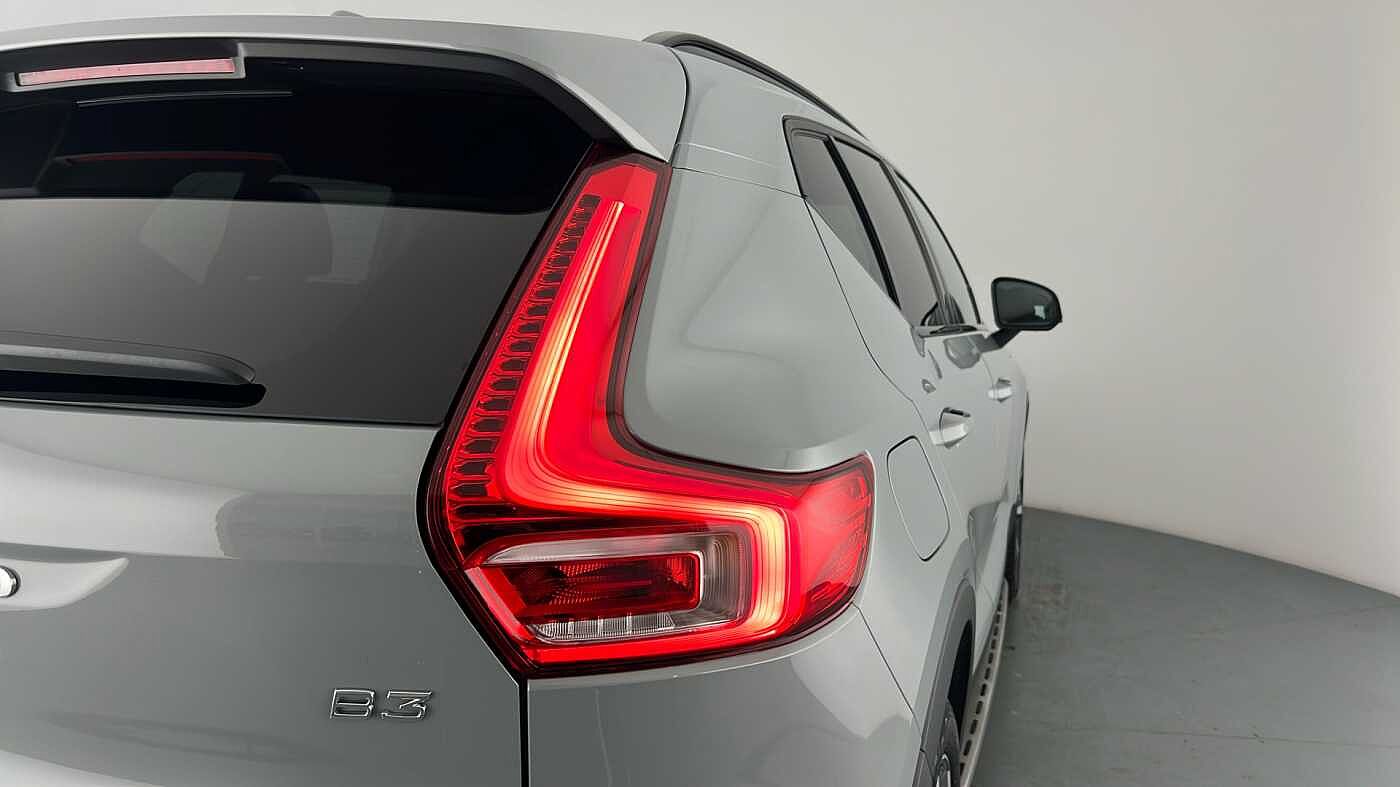 Used Volvo XC40 2023 for sale - 77035875: Photo 32