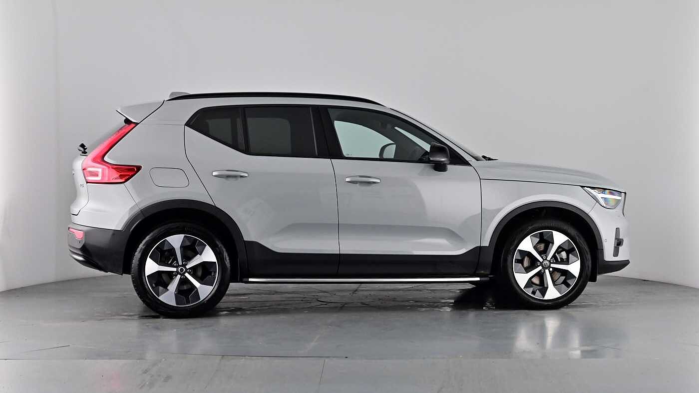 Used Volvo XC40 2023 for sale - 77035875: Photo 64