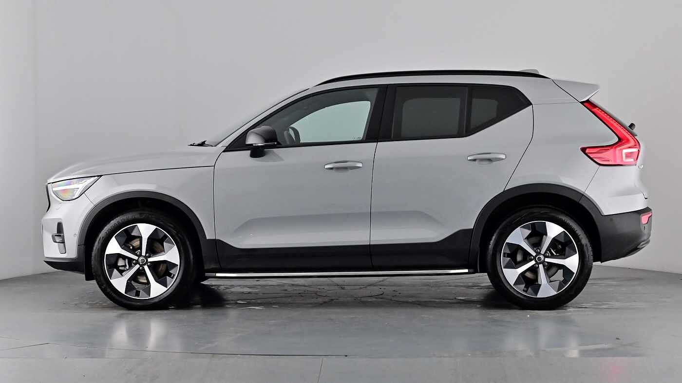 Used Volvo XC40 2023 for sale - 77035875: Photo 9