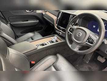 Used Volvo XC60 2023 for sale - 79705097: Photo