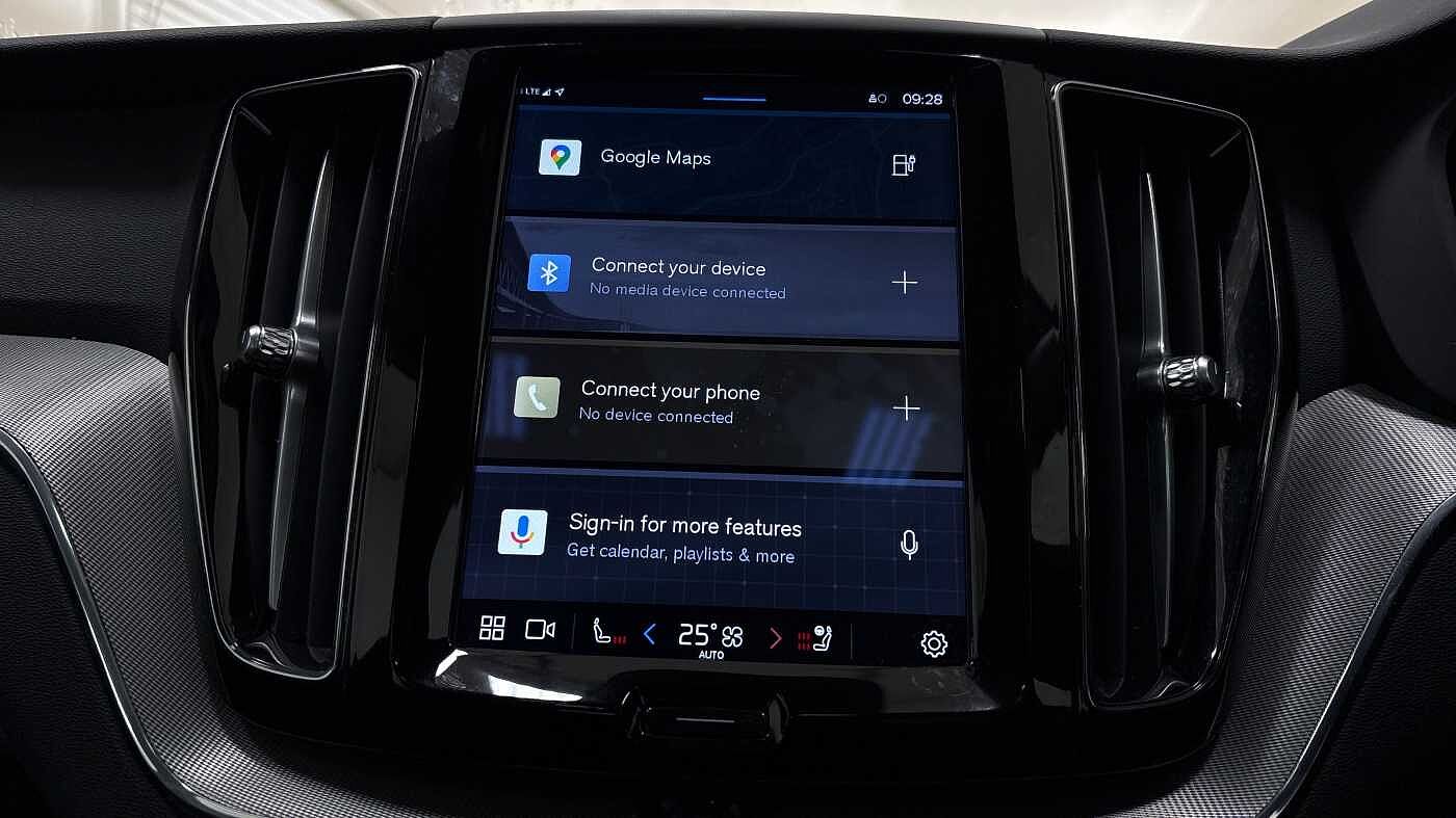 Used Volvo XC60 2023 for sale - 77366928: Photo 11