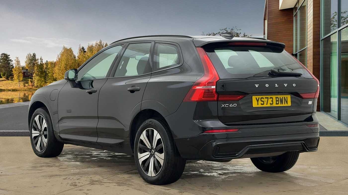 Used Volvo XC60 2023 for sale - 77366928: Photo 2