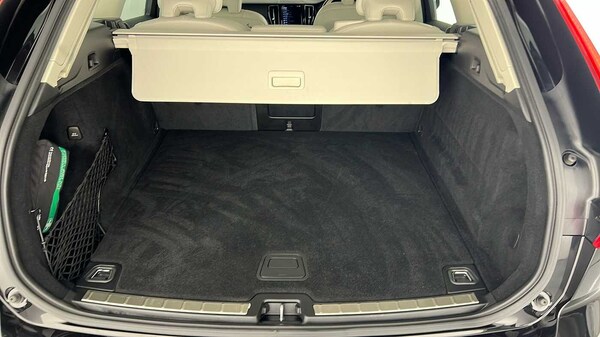 Used Volvo XC60 2021 for sale - 76221851: Photo 14