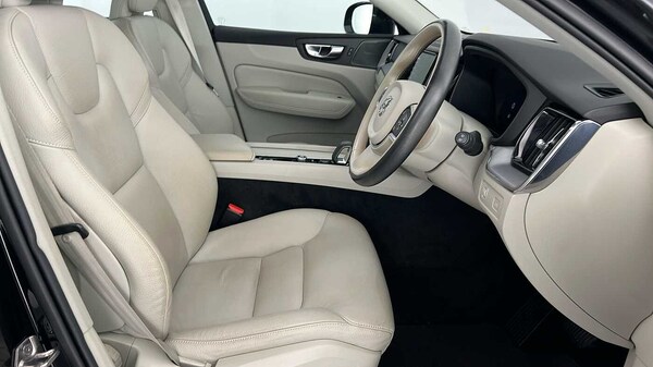 Used Volvo XC60 2021 for sale - 76221851: Photo 17