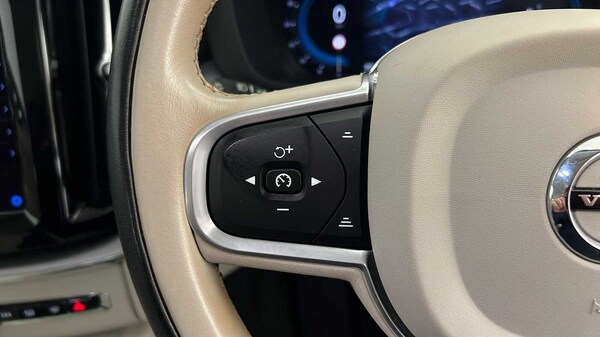 Used Volvo XC60 2021 for sale - 76221851: Photo 19