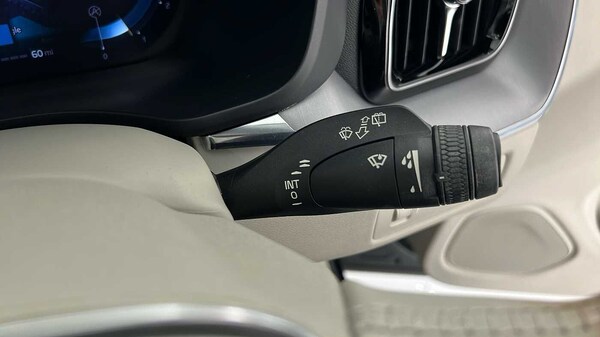 Used Volvo XC60 2021 for sale - 76221851: Photo 33