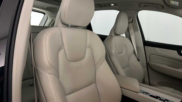 Used Volvo XC60 2021 for sale - 76221851: Photo 36