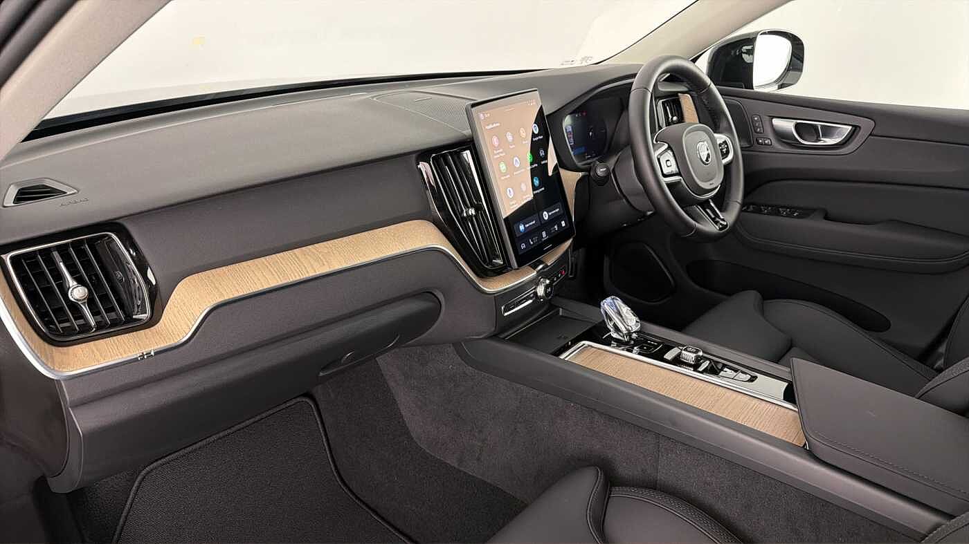 Used Volvo XC60 2025 for sale - 77897150: Photo 3