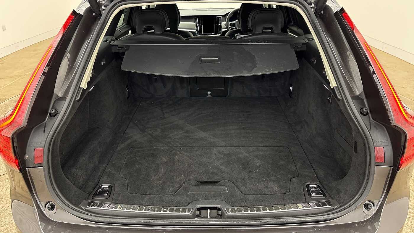 Used Volvo V90 2025 for sale - 77235505: Photo 13