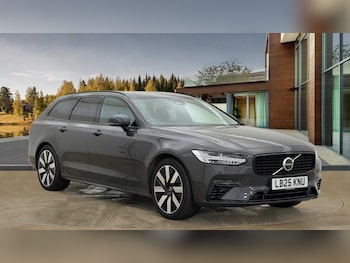 2025 - Plus Dark T6 AWD Plug-in hybrid 19' Alloys 360 Camera Heated Seats BLIS