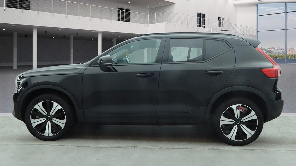 Used Volvo XC40 2023 for sale - 77420397: Photo 6
