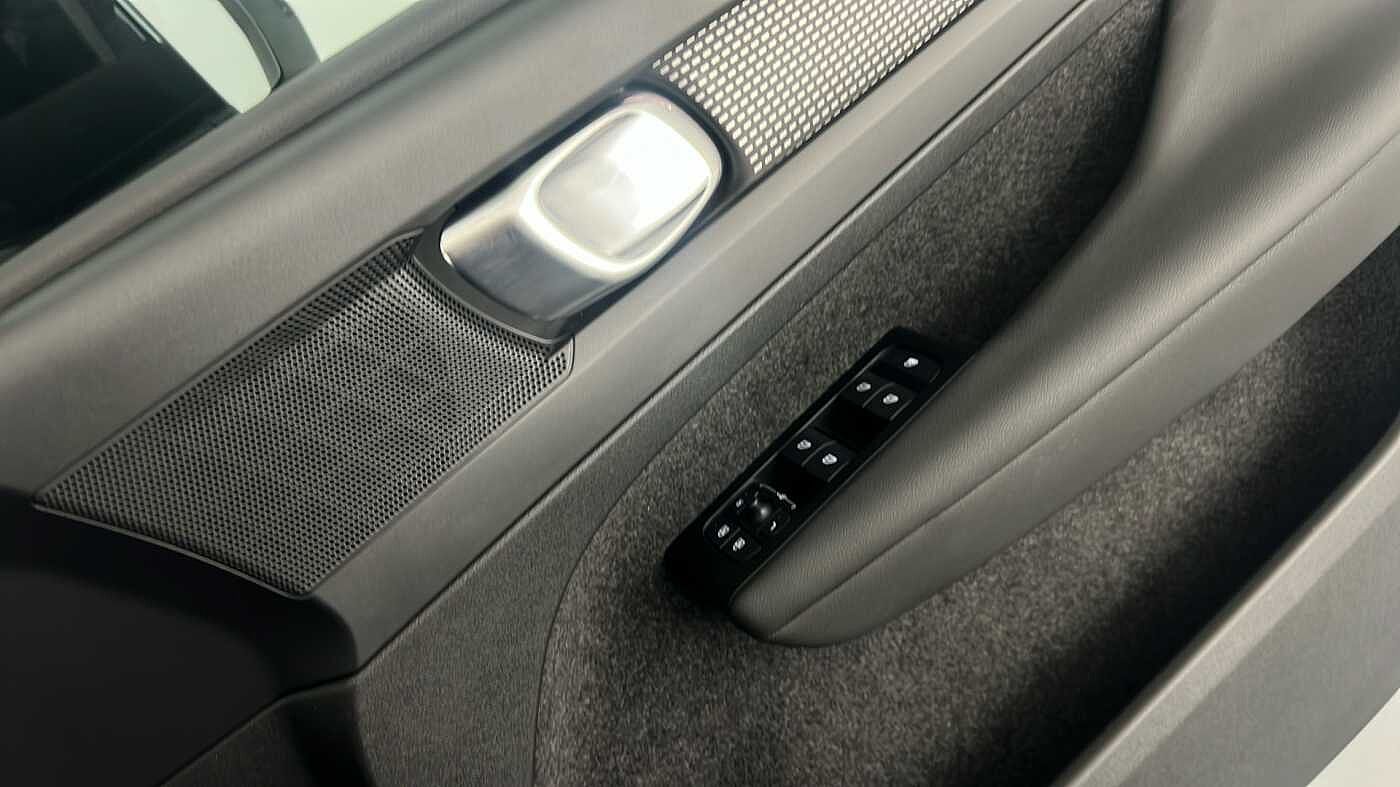 Used Volvo XC40 2021 for sale - 77393504: Photo 29