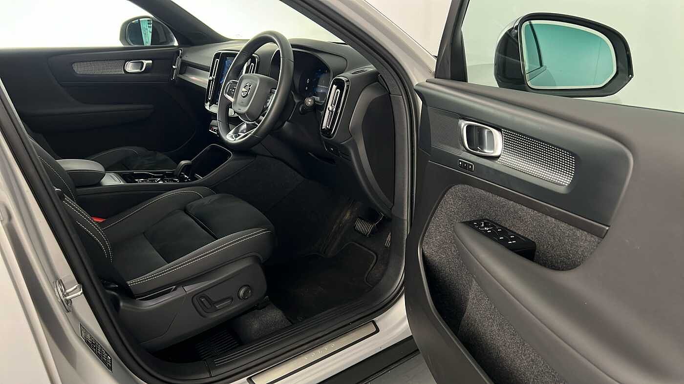 Used Volvo XC40 2024 for sale - 77095352: Photo 17