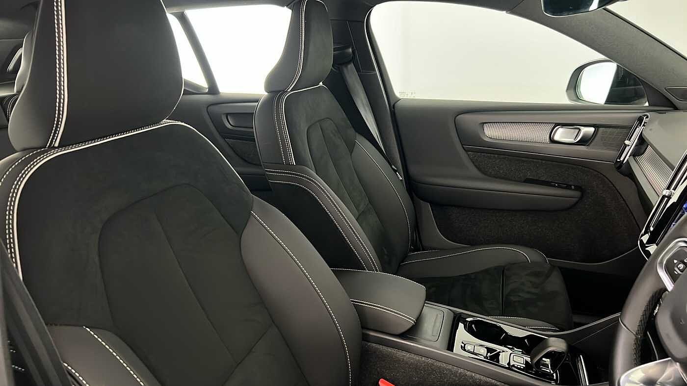 Used Volvo XC40 2024 for sale - 77095352: Photo 35