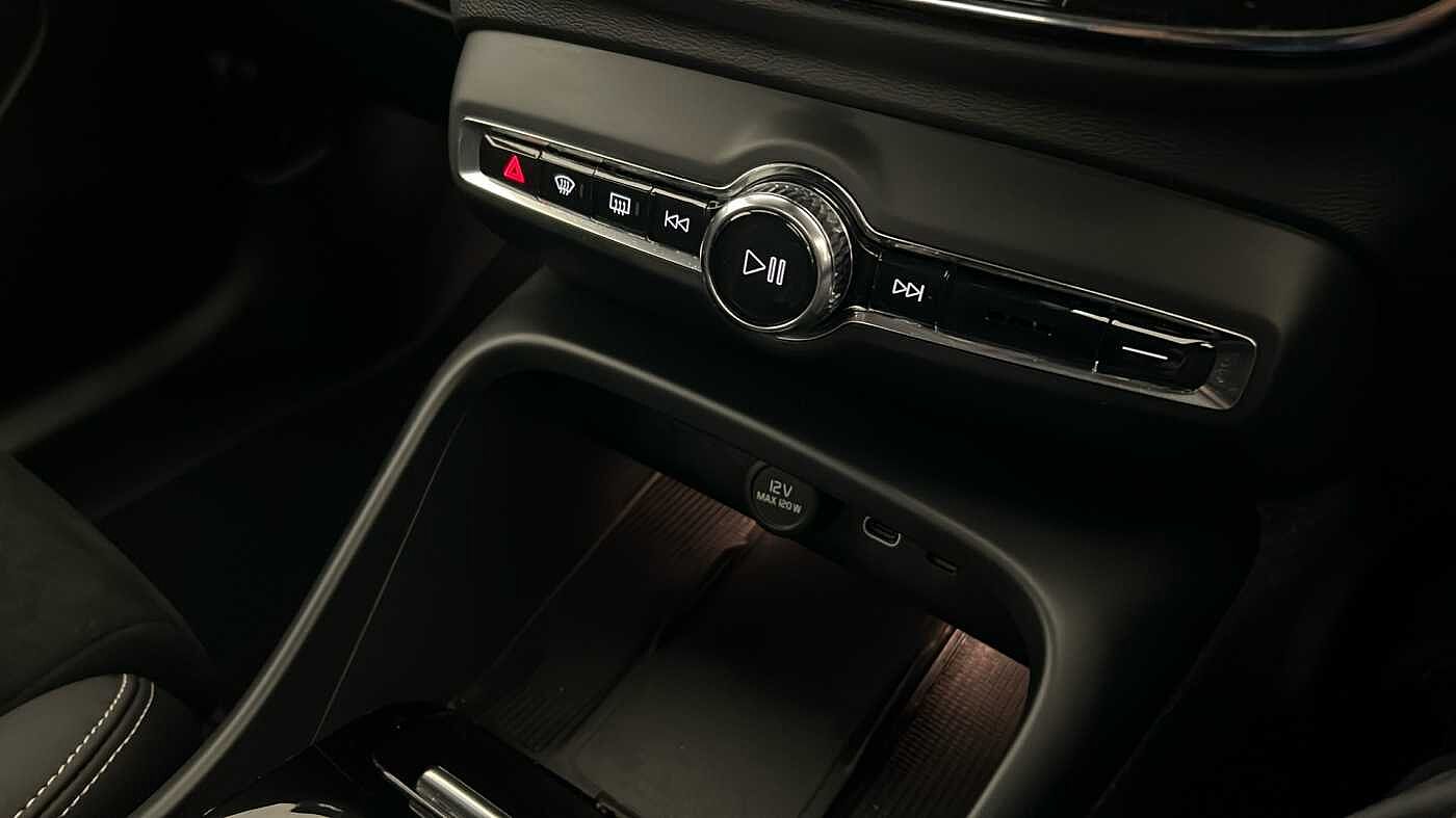 Used Volvo XC40 2024 for sale - 77095352: Photo 46