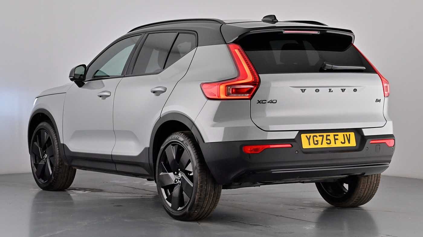 Used Volvo XC40 2025 for sale - 77160695: Photo 2