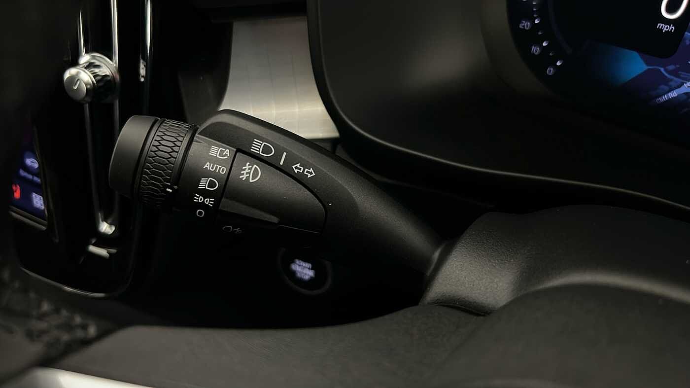 Used Volvo XC40 2025 for sale - 77160695: Photo 39