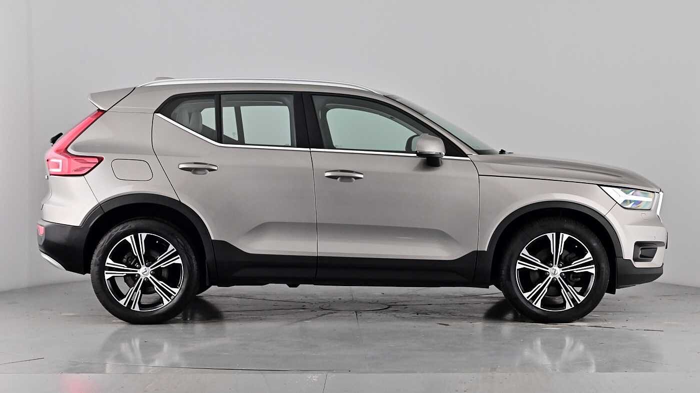 Used Volvo XC40 2021 for sale - 76780323: Photo 3
