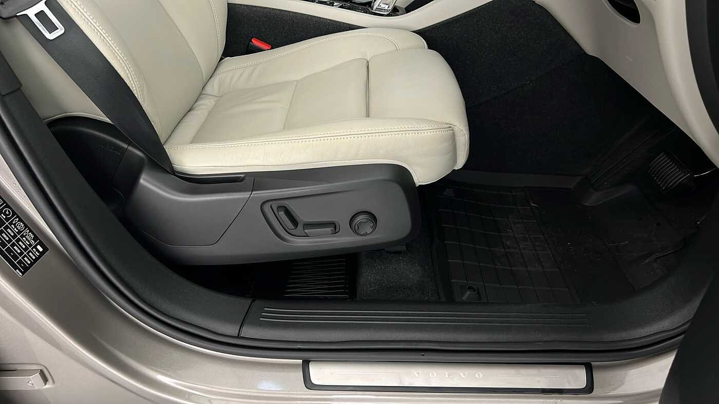 Used Volvo XC40 2021 for sale - 76780323: Photo 34