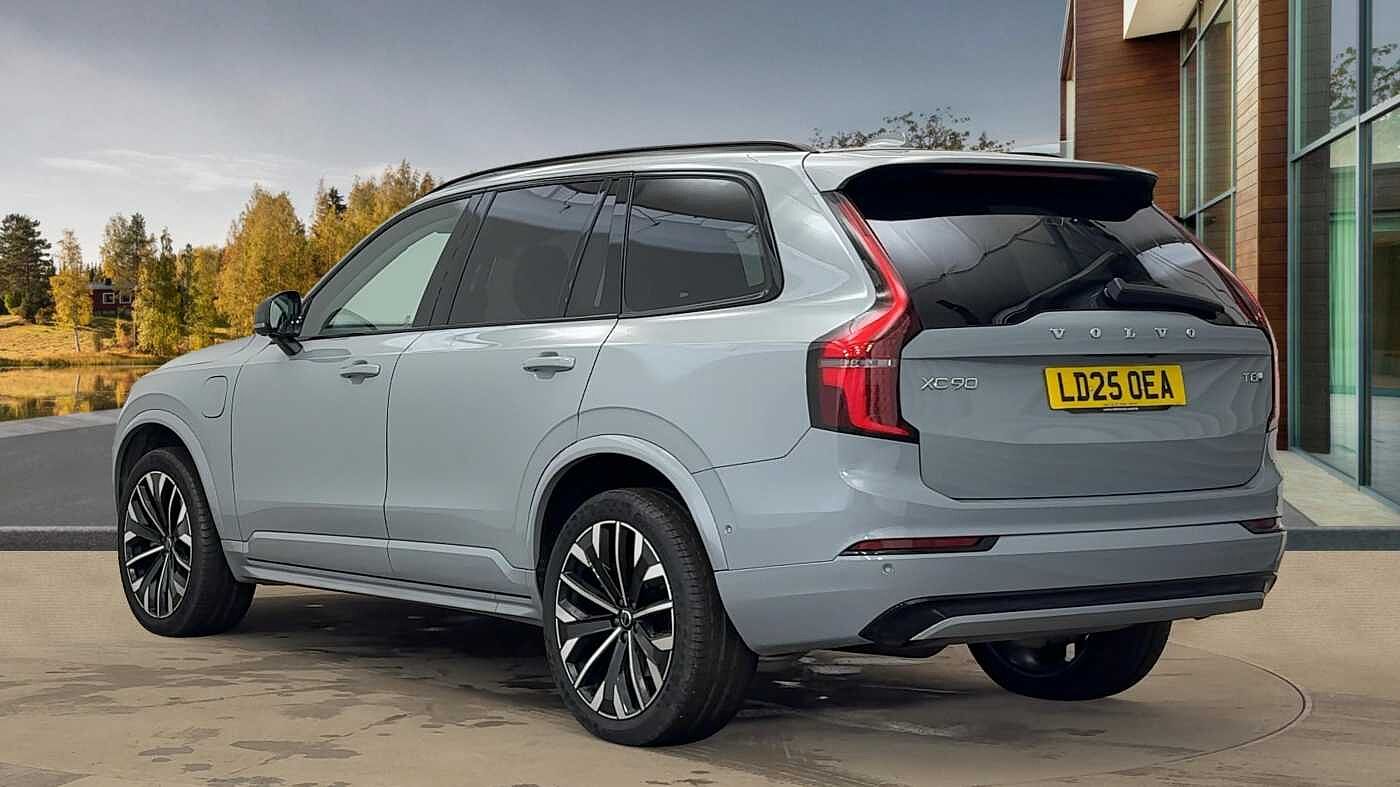 Used Volvo XC90 2025 for sale - 76796377: Photo 2